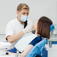 ФАКТОРЫ РИСКА РАЗВИТИЯ КАРИЕСА И СПОСОБЫ ИХ УСТРАНЕНИЯ (Врач поясняет, предупреждает, советует…)