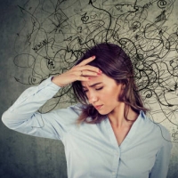 КАК ПЕРЕСТАТЬ ЗАЦИКЛИВАТЬСЯ НА НЕГАТИВНЫХ МЫСЛЯХ (Психологическое здоровье)